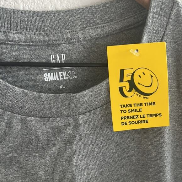 NWT GAP X Smiley Graphic Smile Happy Face Tee T-Shirt XL - Picture 2 of 5